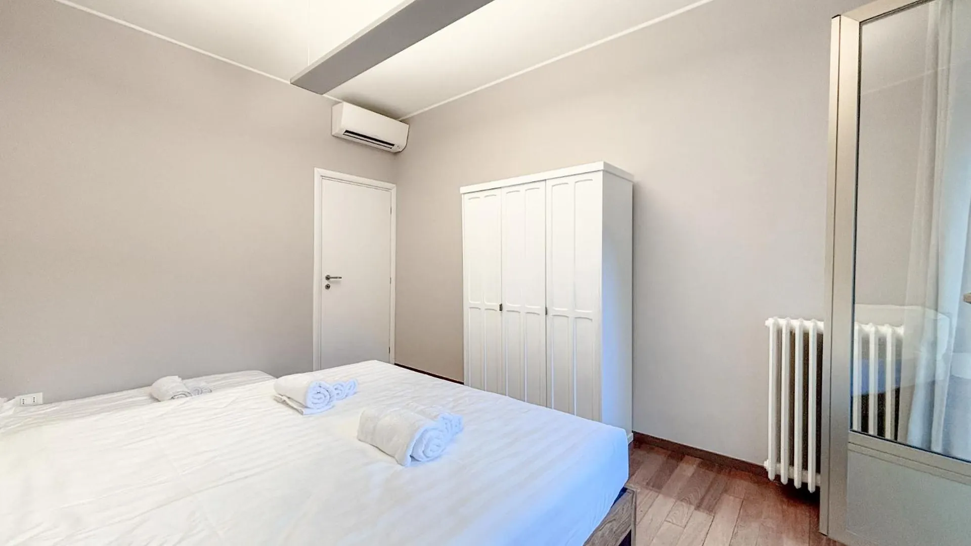 Apartman Appartamenti Nel Cuore Di Via Tortona Milánó