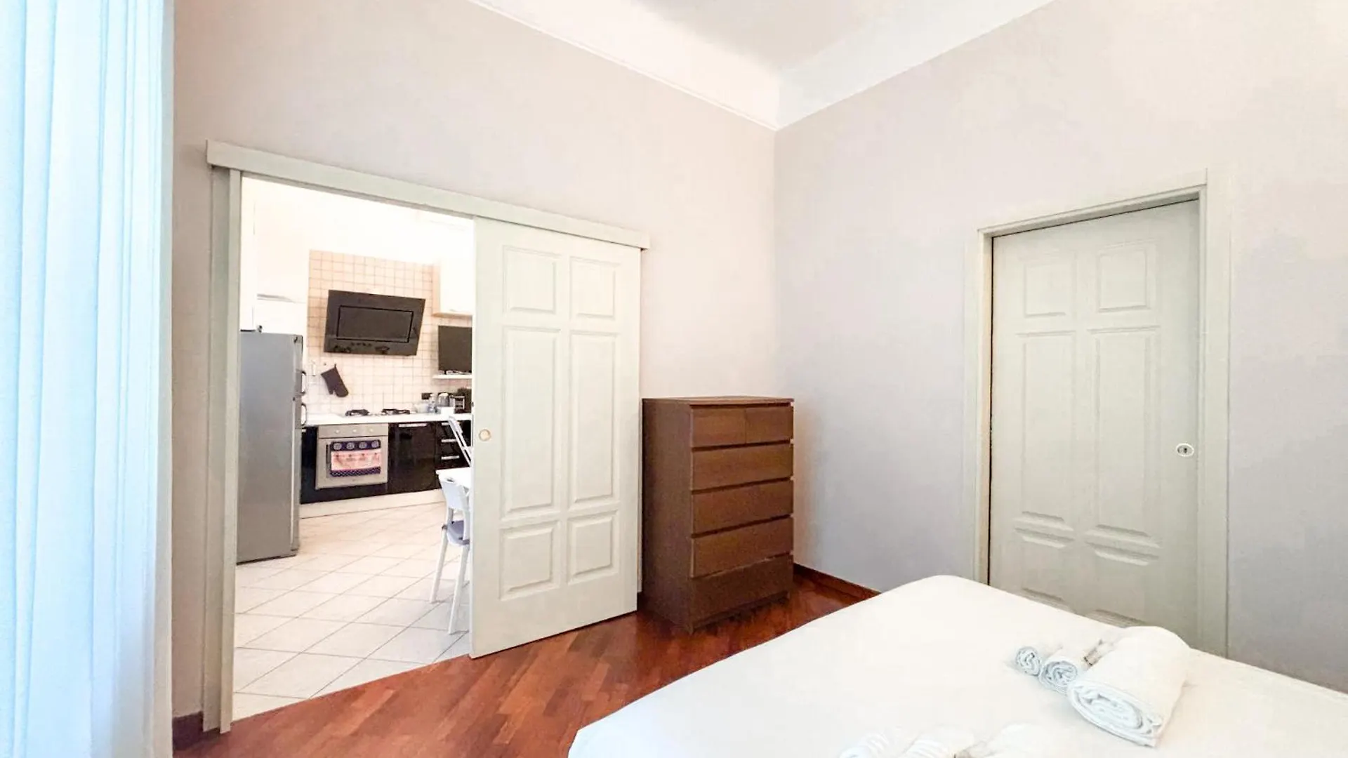 Appartamenti Nel Cuore Di Via Tortona Milánó Apartman