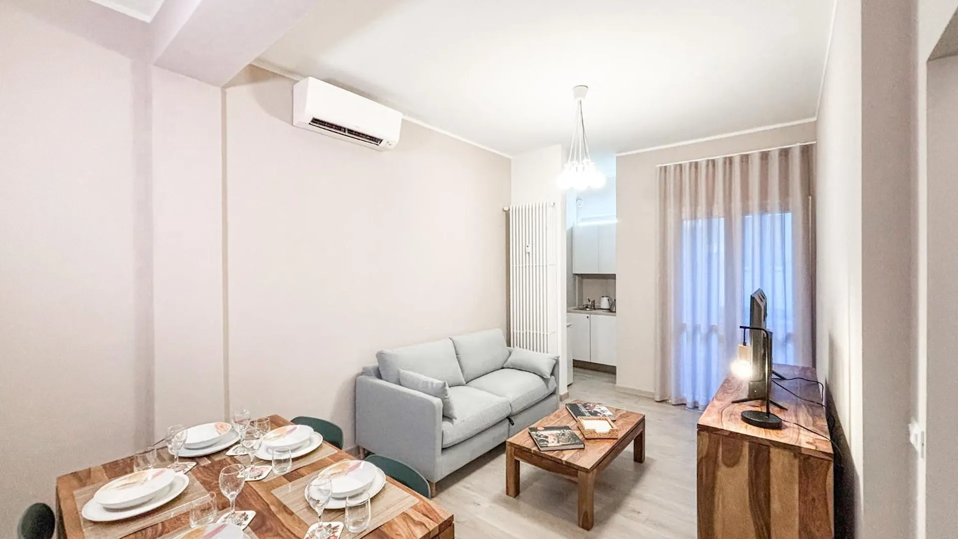 Appartamenti Nel Cuore Di Via Tortona Milánó Apartman